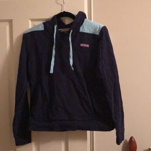 Vineyard vines sweatshirt